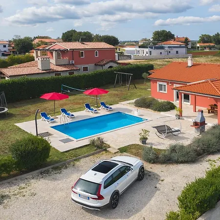 Kata Holiday home *